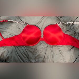 Victoria’s Secret very sexy push-up bra